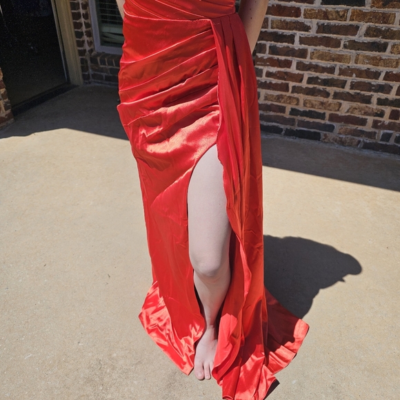 Red Ruched Off-Shoulder Prom Gown - Picture 4 of 7